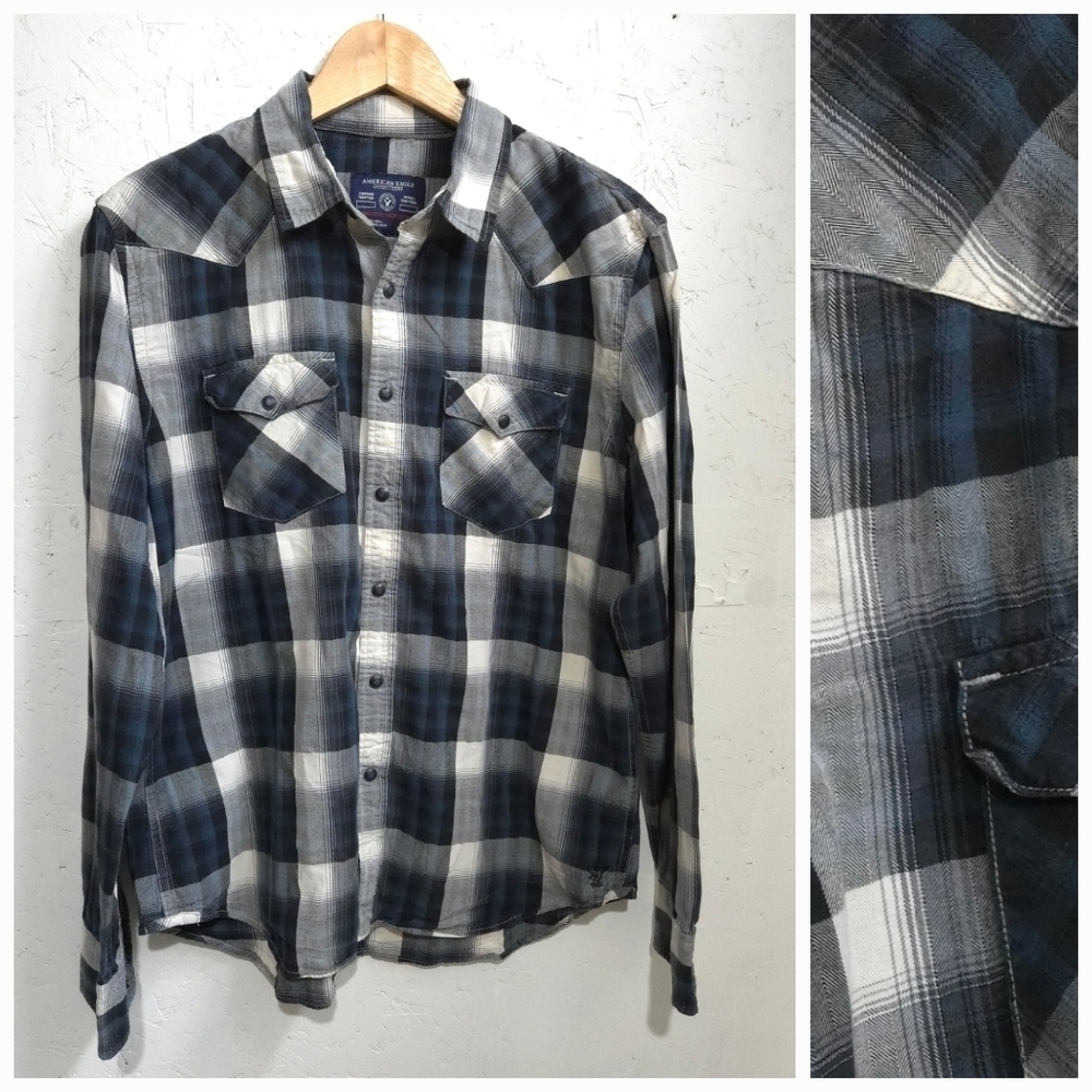 American Eagle | Blue, White And Grey Plaid Button-Up Shirt